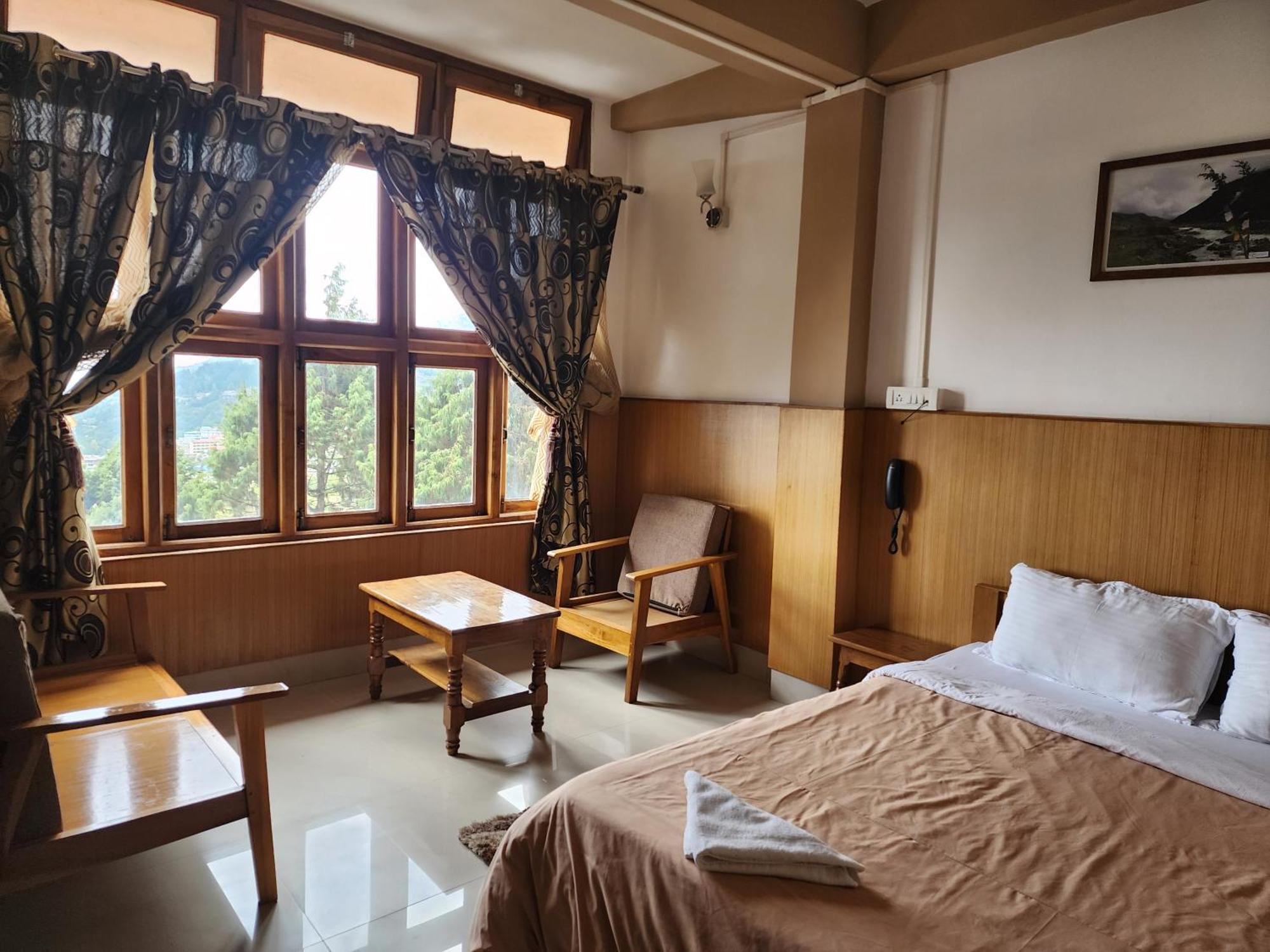 Hotel The Oak Tawang Exterior foto